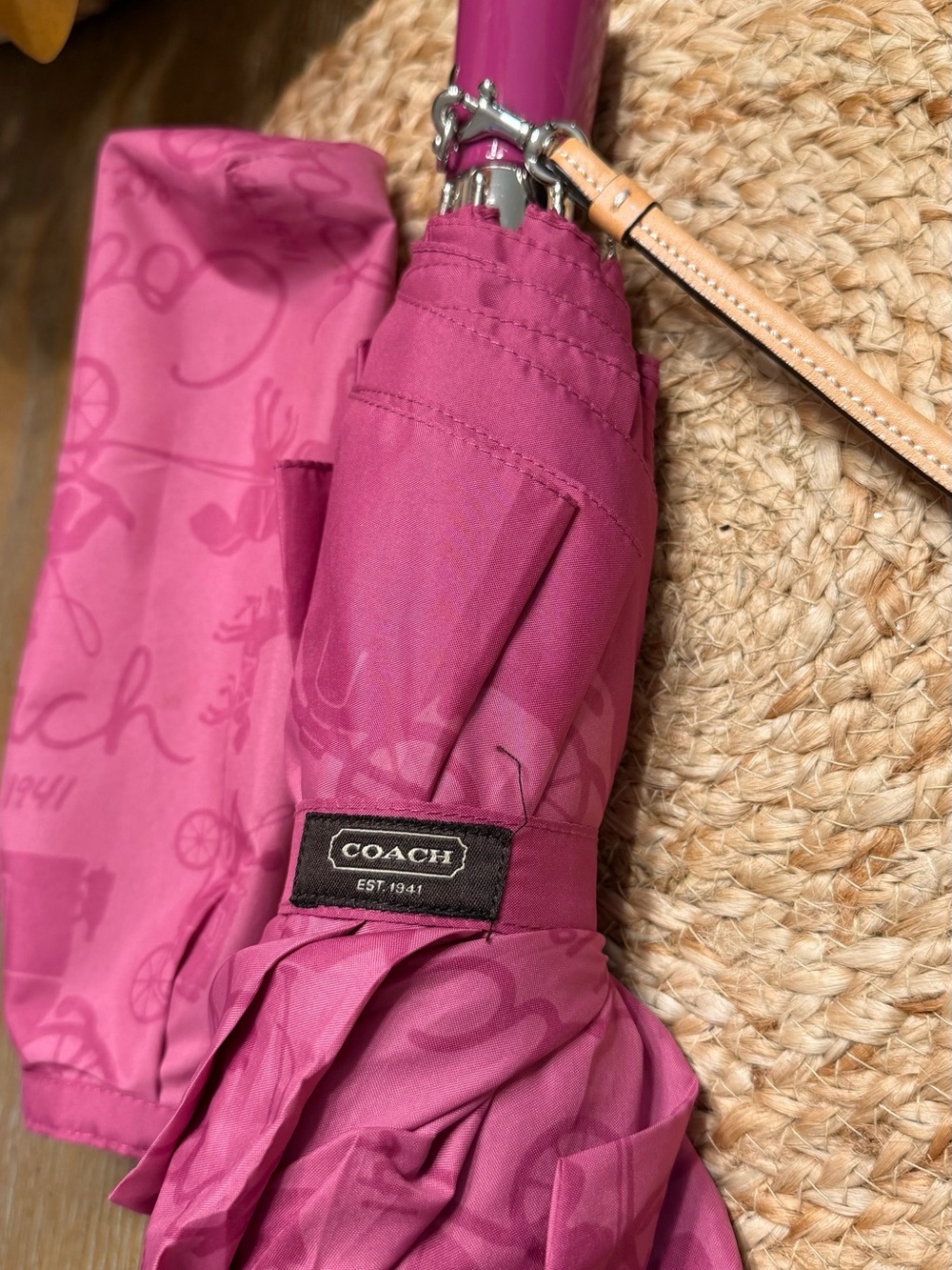COACH Women's Pink umbrella Signature Style